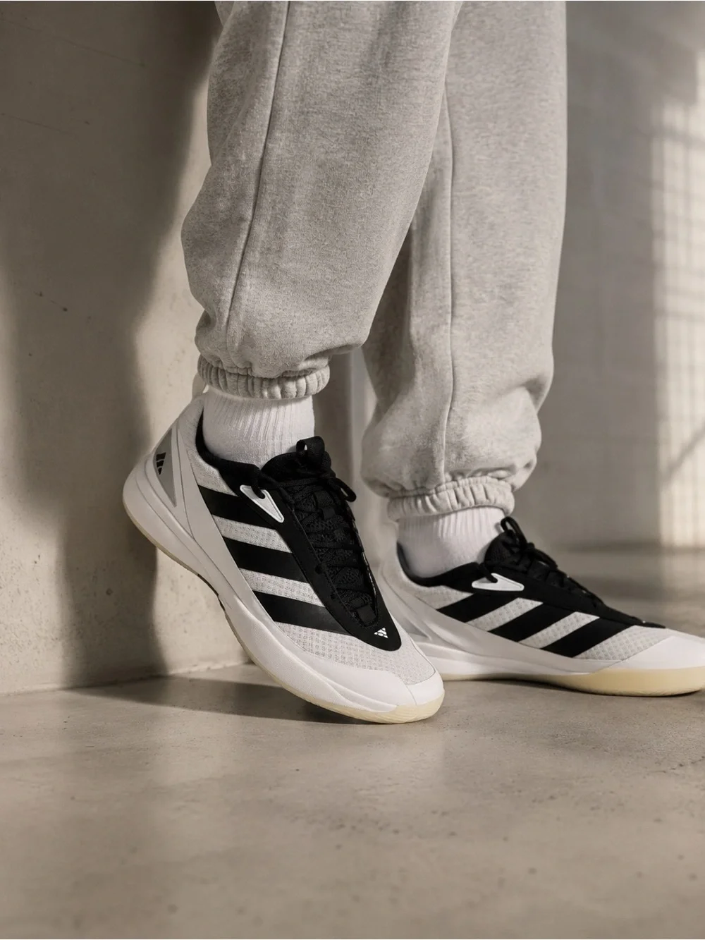 Adidas Subzone Basketball Shoes Men’s Size 13 White Black Gum Sole Sneakers NWT